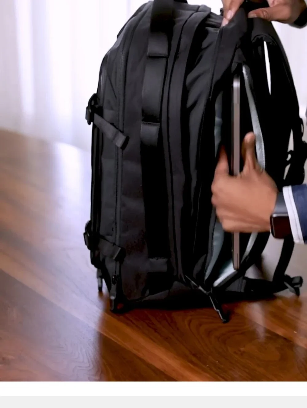 Timbuk2 expandable backpack